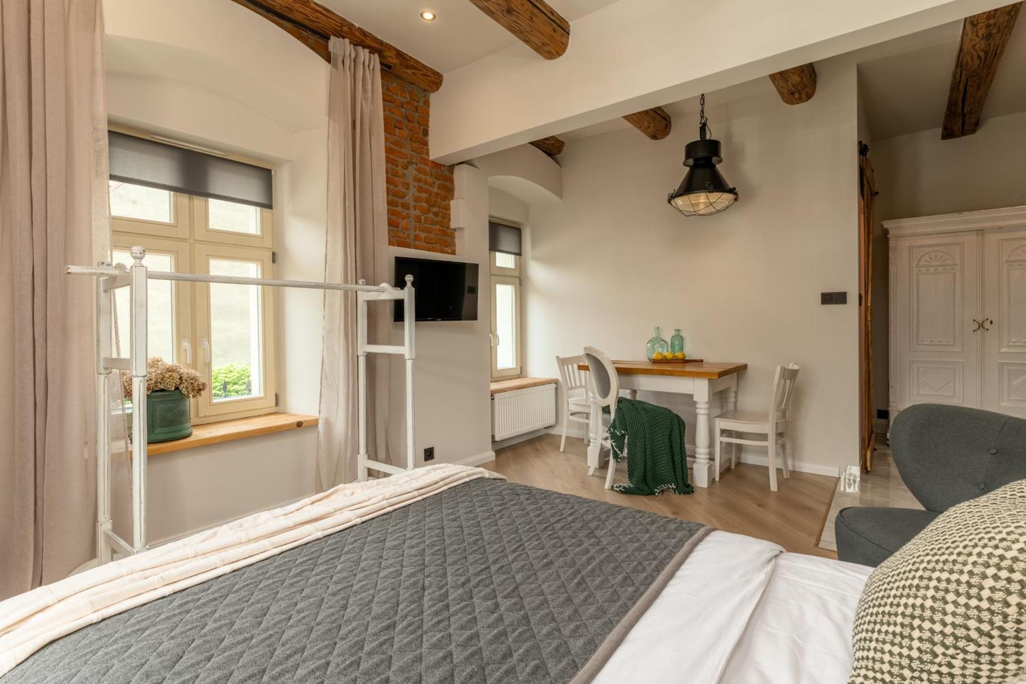 Biala 16 Apartment Bielsko-Biala Bagian luar foto